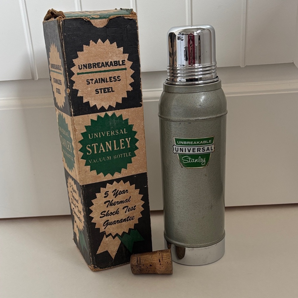 Vintage Universal Stanley Thermos Vacuum Cork Org Box N944 Stainless Steel USA‎
